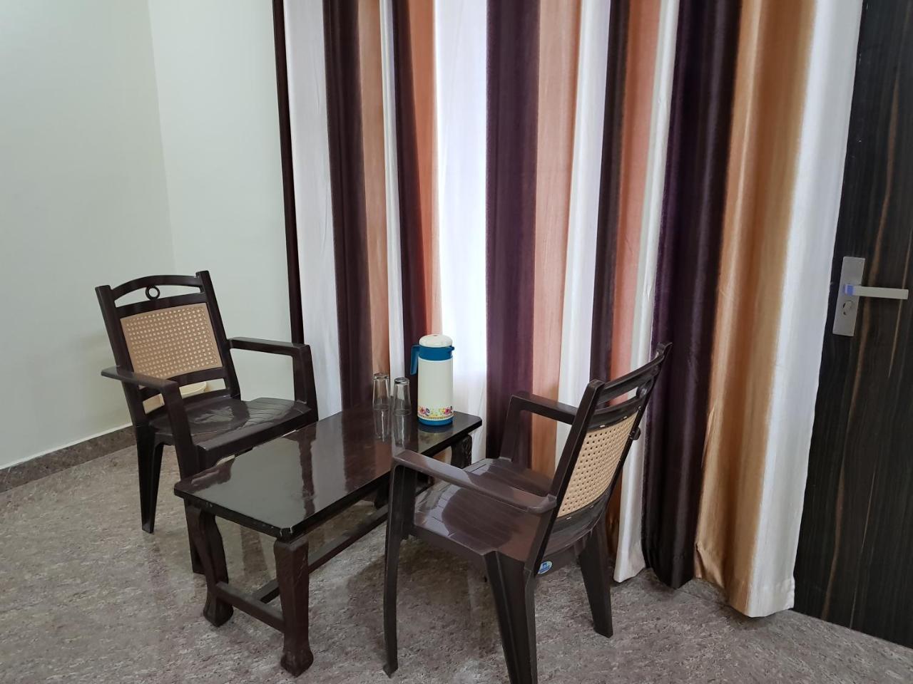 Hotel Homely Abode 戴尔豪斯 外观 照片